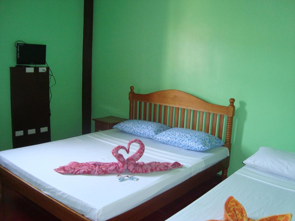 El Gallo Traveler'S Pension Пуэрто-Принцеса Экстерьер фото
